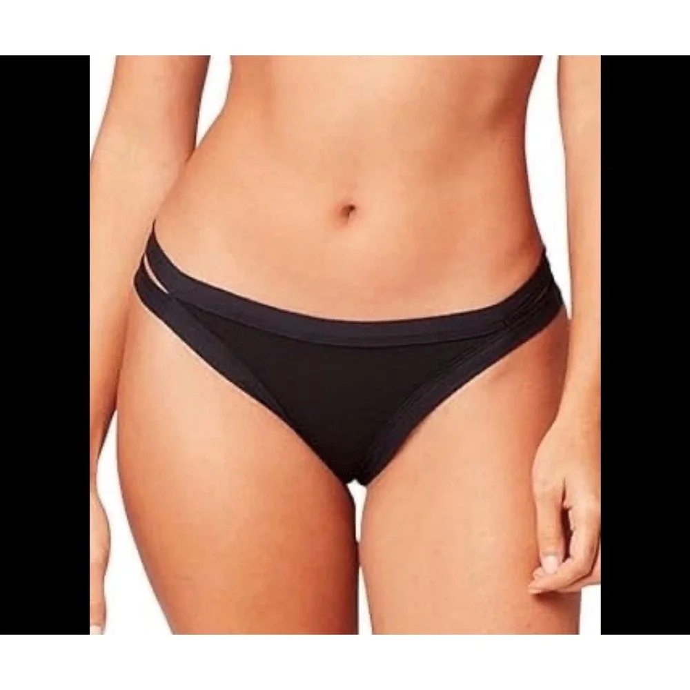 L*Space Black One Shoulder‎ Bikini Set Large